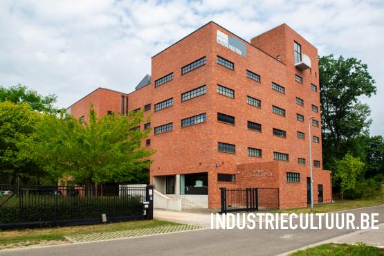 Art Center Hugo Voeten in voormalige graansilo